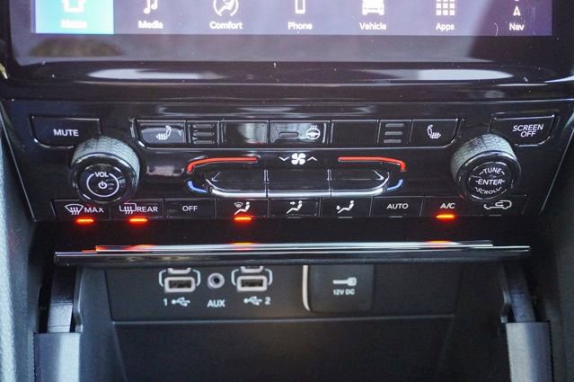 New 2025 Jeep Grand Cherokee Limited w/ Black Appearance Package image 21