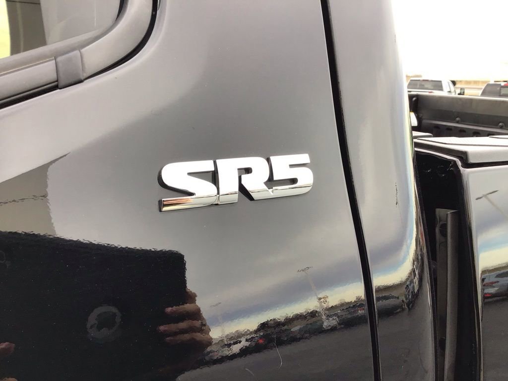 Used 2023 Toyota Tacoma SR5 w/ SR5 Appearance Package image 35
