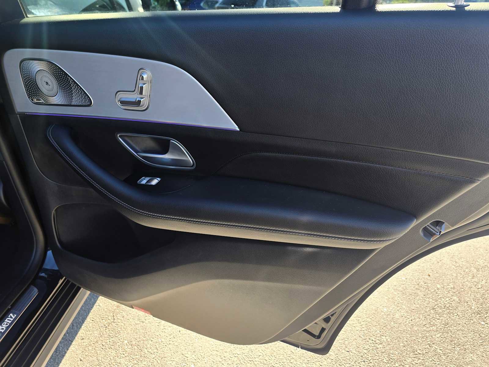 Used 2025 Mercedes-Benz GLS 450 4MATIC image 13