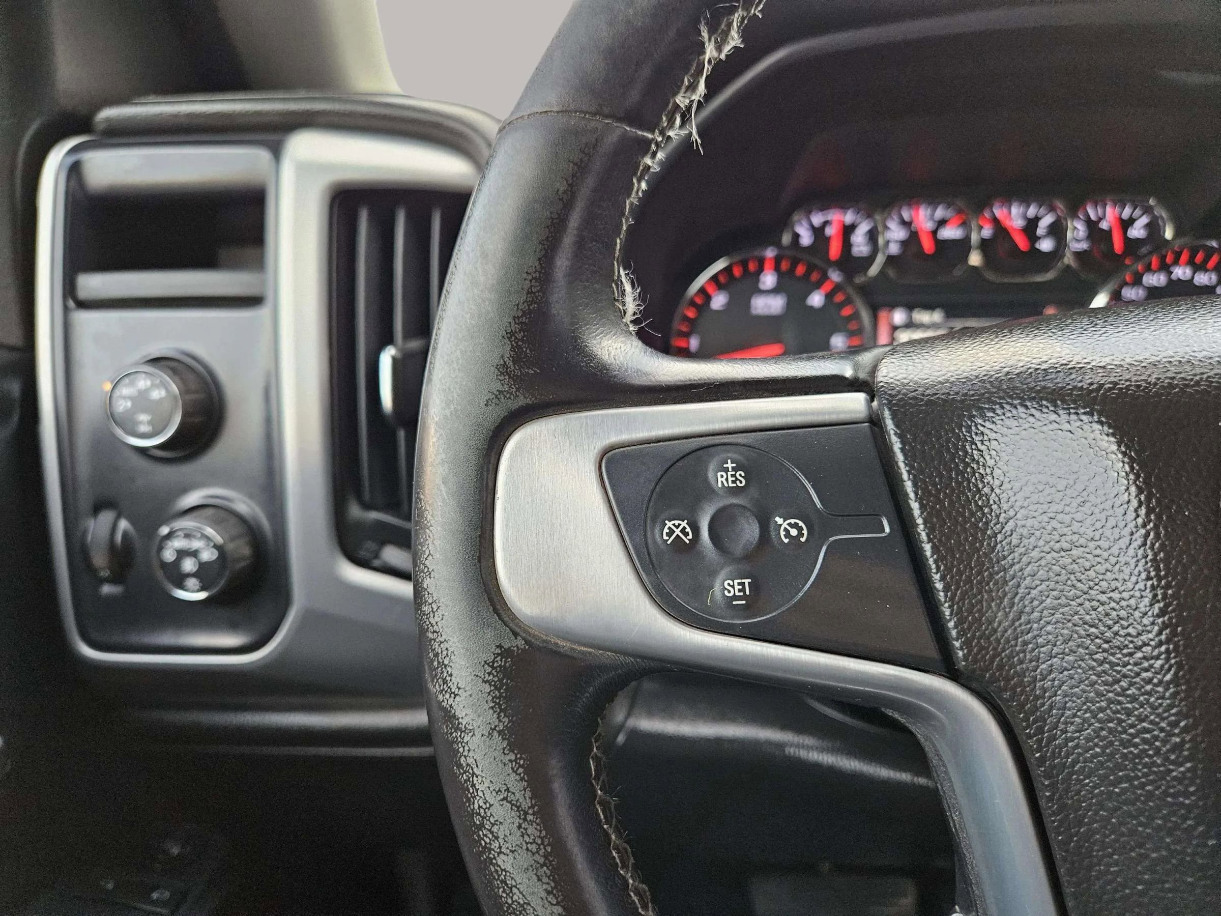 Used 2015 GMC Sierra 1500 SLE w/ SLE Value Package image 24