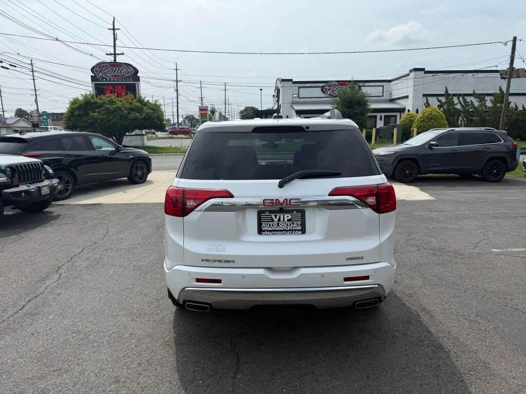 Used 2018 GMC Acadia Denali w/ Technology Package AWD/4WD image 6
