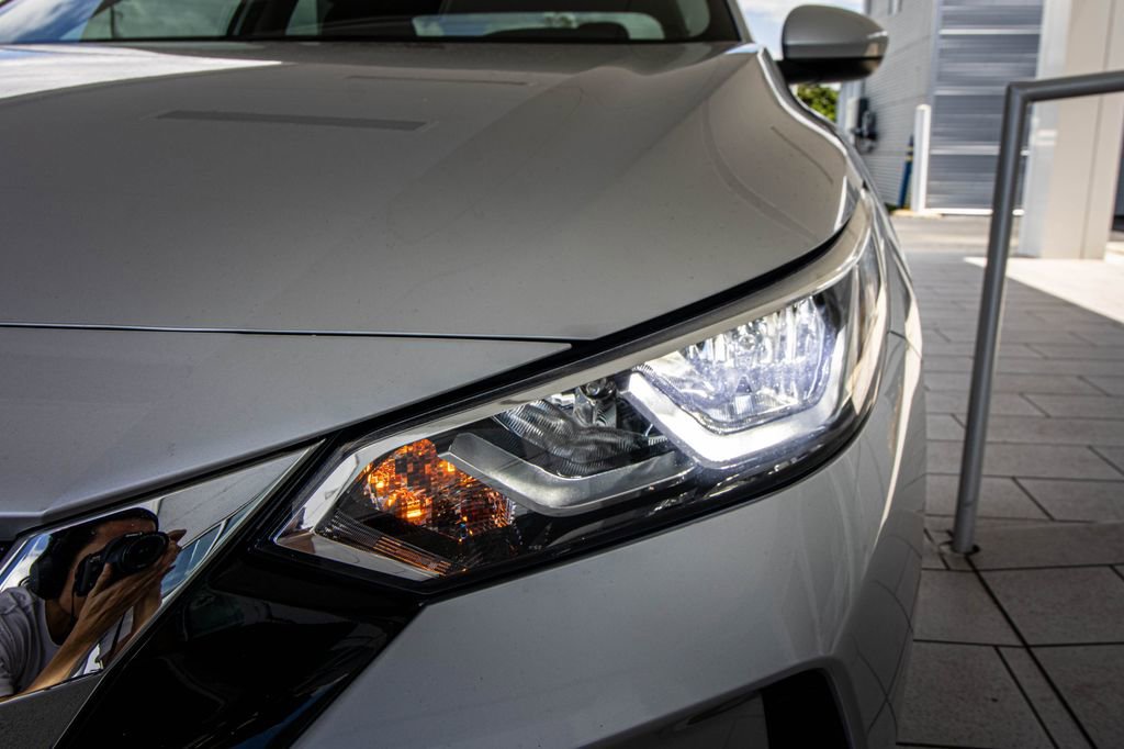 Used 2023 Nissan Sentra SV w/ All-Weather Package FWD image 6