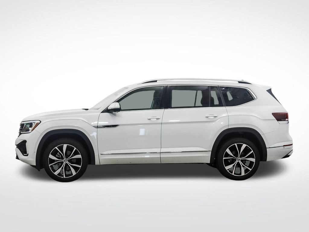 Used 2024 Volkswagen Atlas SEL Premium R-Line AWD/4WD image 2