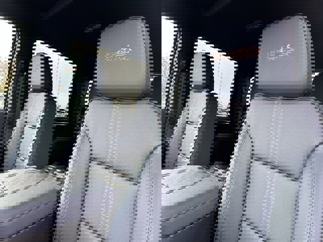 New 2026 Chevrolet Silverado 3500 High Country w/ Technology Package image 23