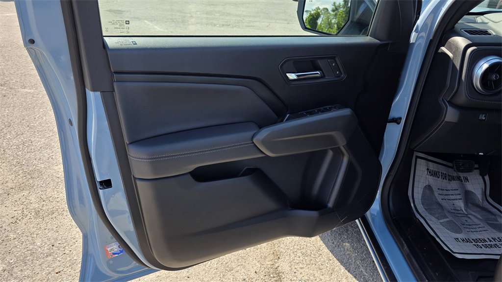 New 2025 Chevrolet Colorado LT image 13