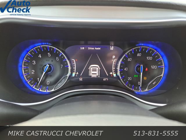 Used 2025 Chrysler Pacifica Limited image 12