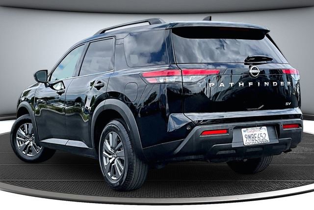 Certified 2024 Nissan Pathfinder SV FWD image 4
