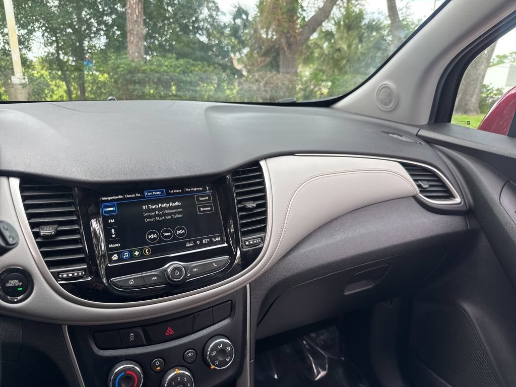 Used 2018 Chevrolet Trax LT w/ Driver Confidence Package FWD image 57