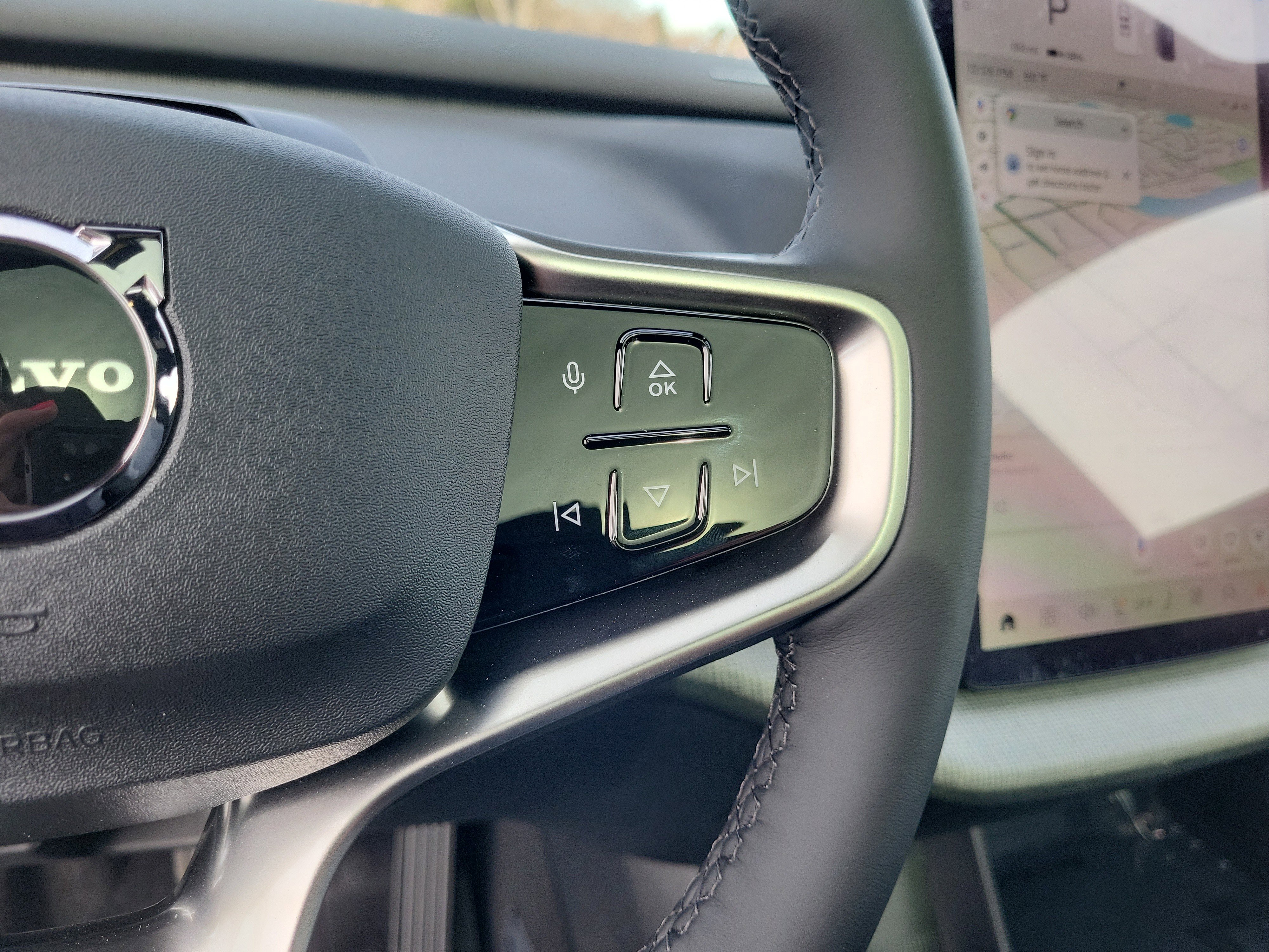 New 2025 Volvo EX30 Ultra w/ Climate Package image 12