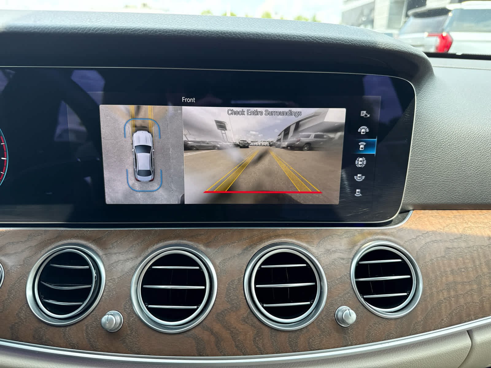 Used 2023 Mercedes-Benz E 350 4MATIC Sedan image 19