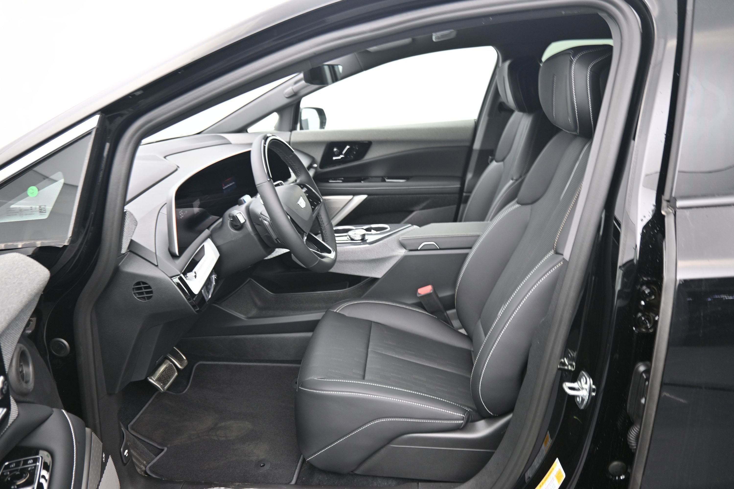 New 2026 Cadillac Optiq Luxury 2 AWD/4WD image 11