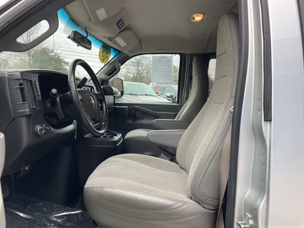 Used 2020 Chevrolet Express 2500 LS w/ Driver Convenience Package image 4
