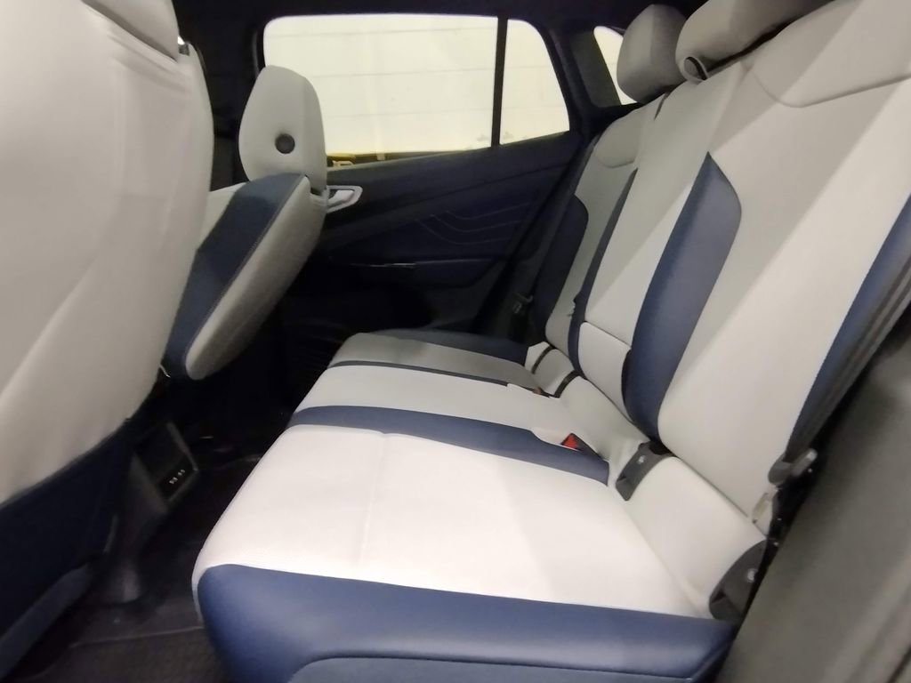 New 2026 Volkswagen ID.4 Pro S image 32