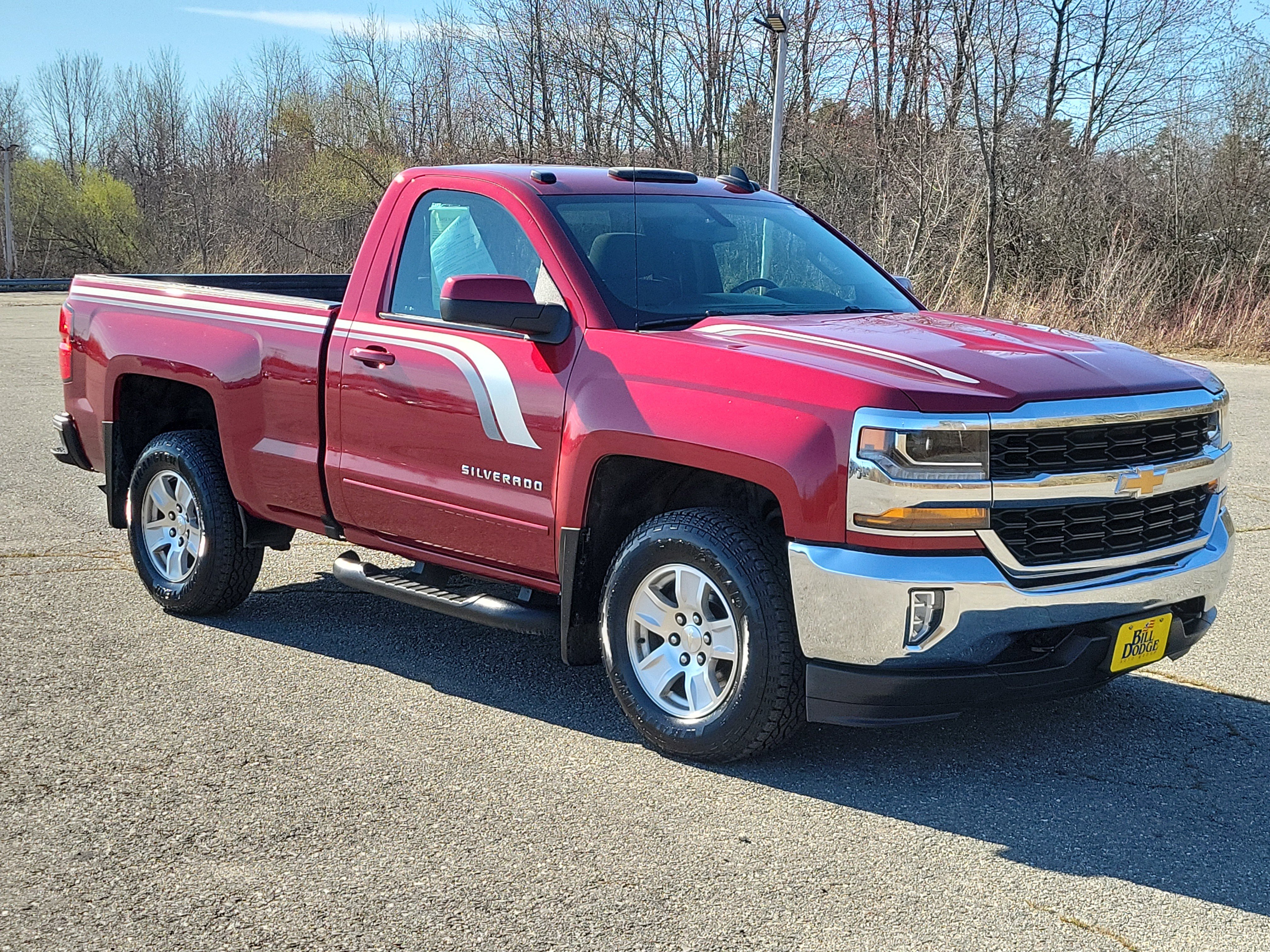Used 2018 Chevrolet Silverado 1500 LT w/ LT Convenience Package AWD/4WD image 3