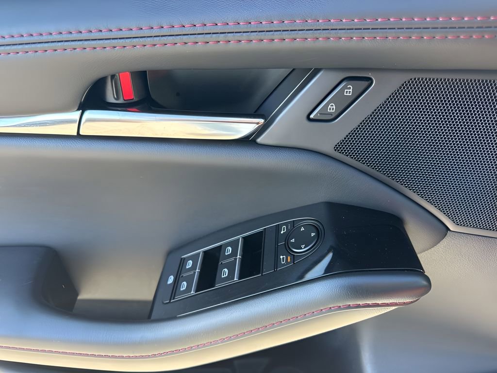 Used 2025 MAZDA MAZDA3 s image 26