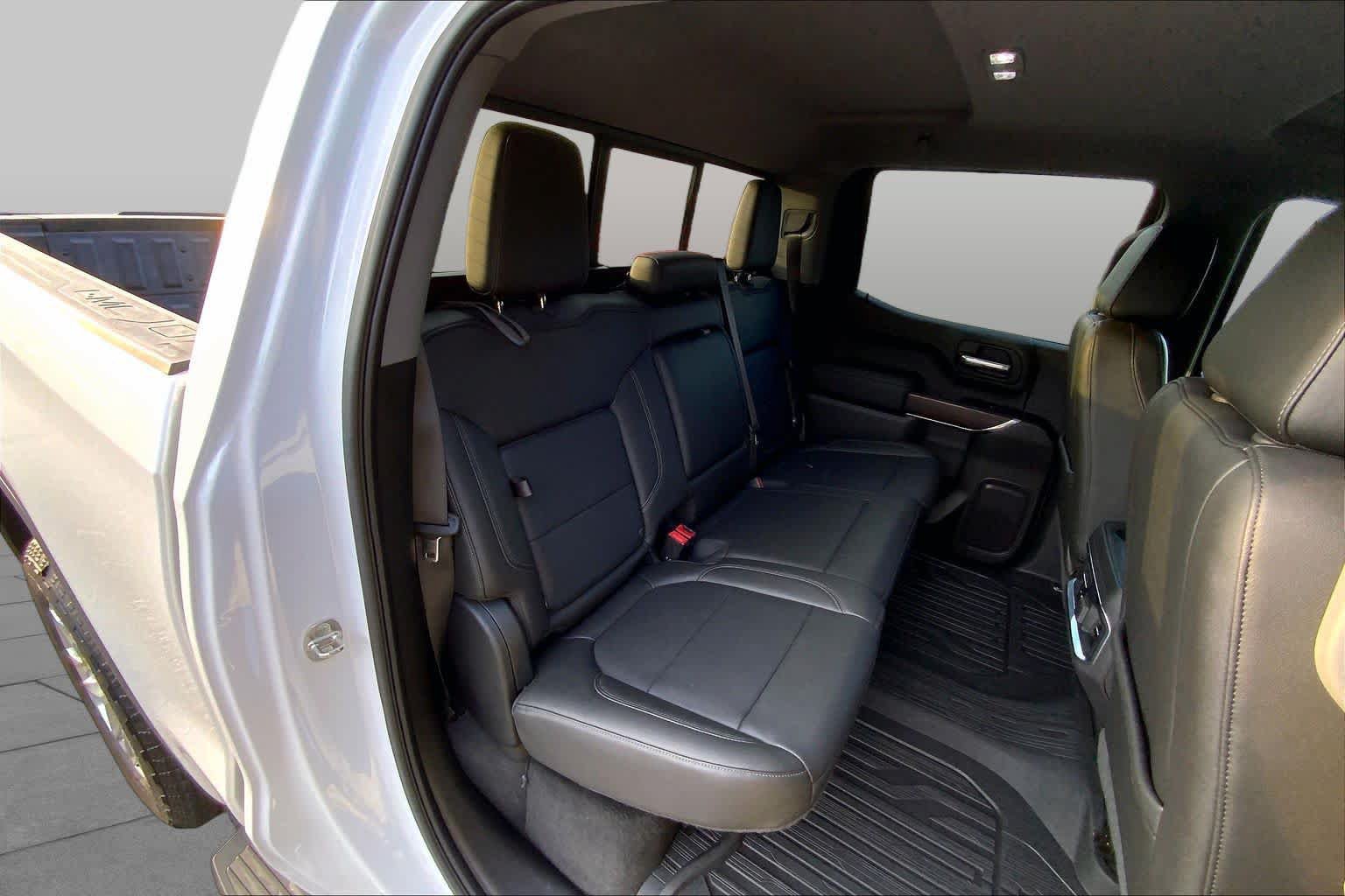 Used 2019 GMC Sierra 1500 SLT RWD image 17