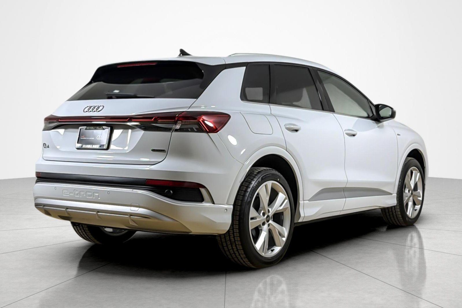 Certified 2023 Audi Q4 e-tron Prestige AWD/4WD image 5