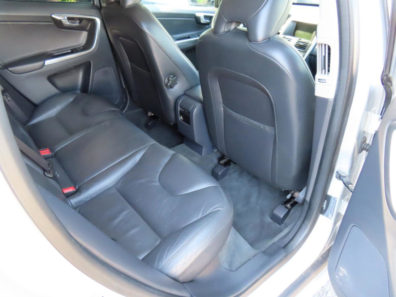 Used 2014 Volvo XC60 T6 AWD/4WD image 18