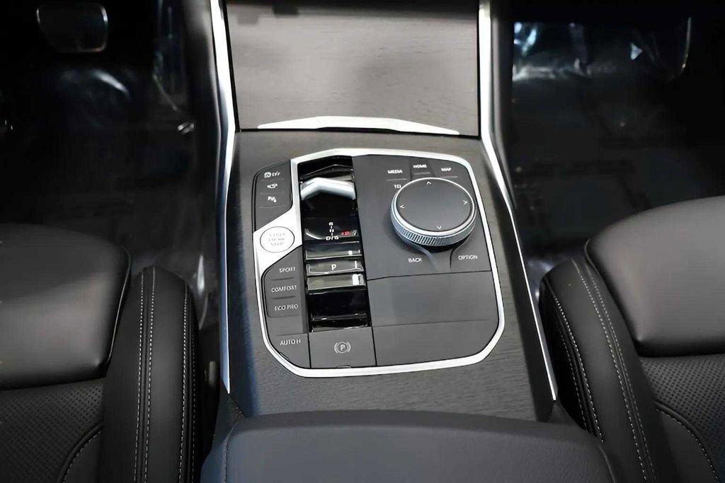 Used 2024 BMW M340i w/ Premium Package image 27