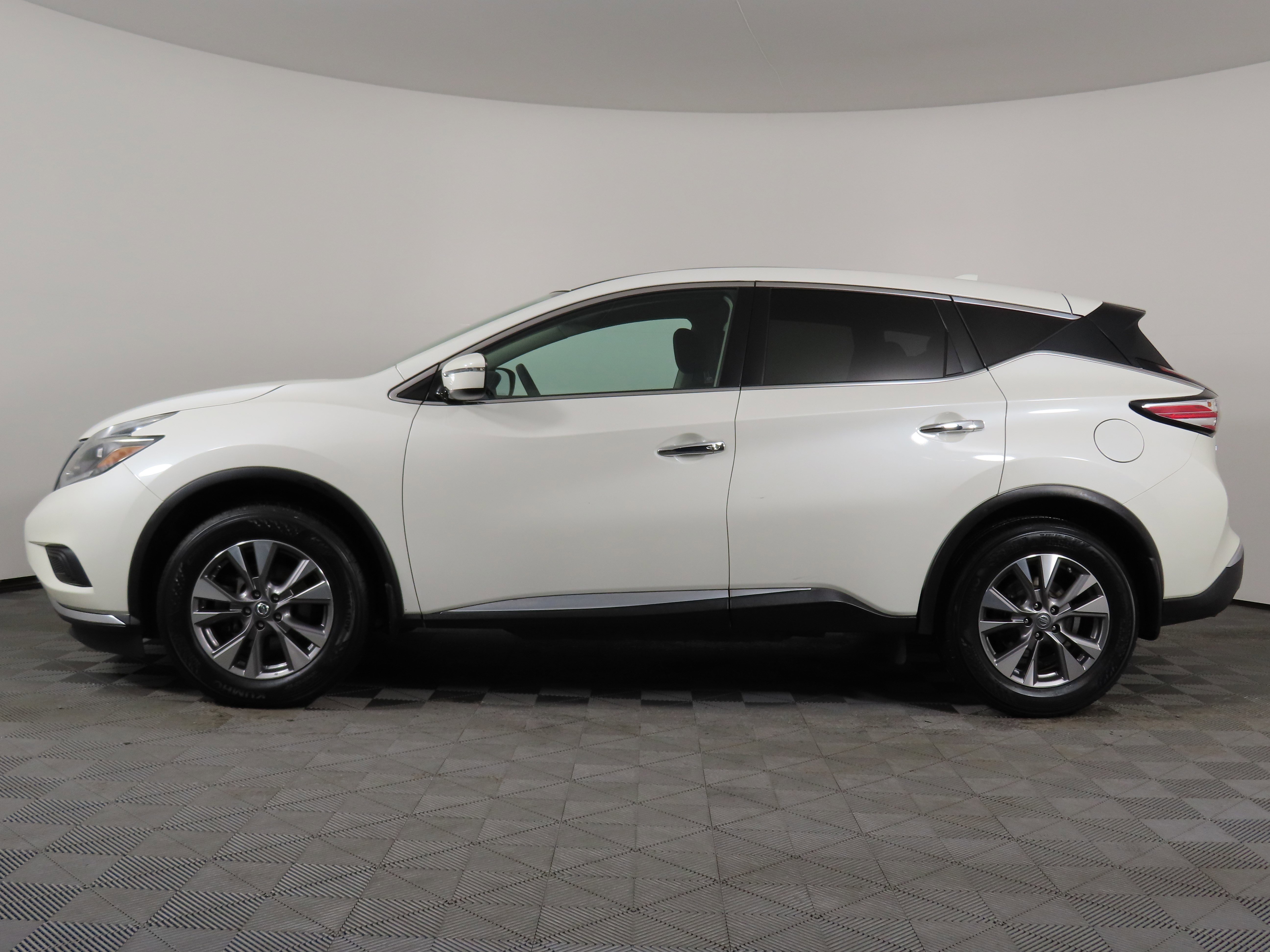 Used 2018 Nissan Murano S image 35