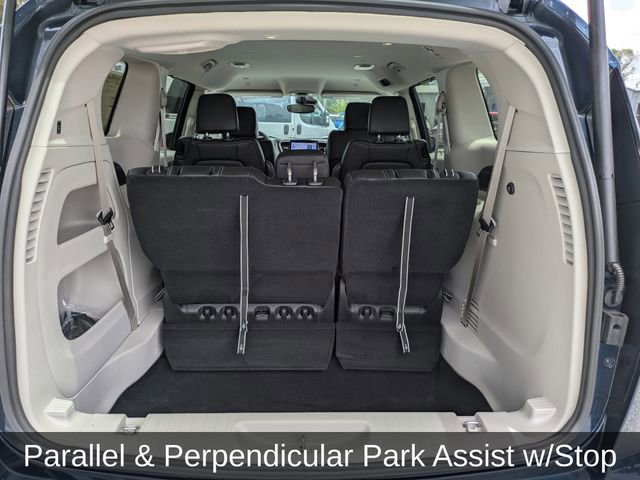 Used 2024 Chrysler Pacifica Touring-L AWD/4WD image 15