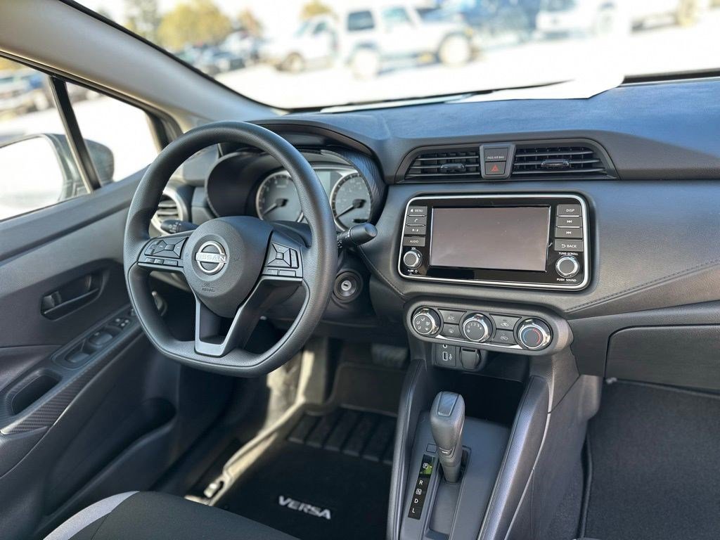 Used 2025 Nissan Versa S w/ Trunk Package image 17