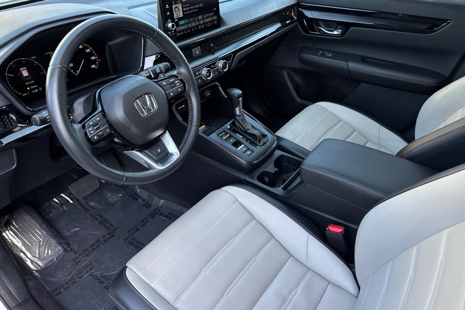 Certified 2025 Honda CR-V Sport Touring image 4