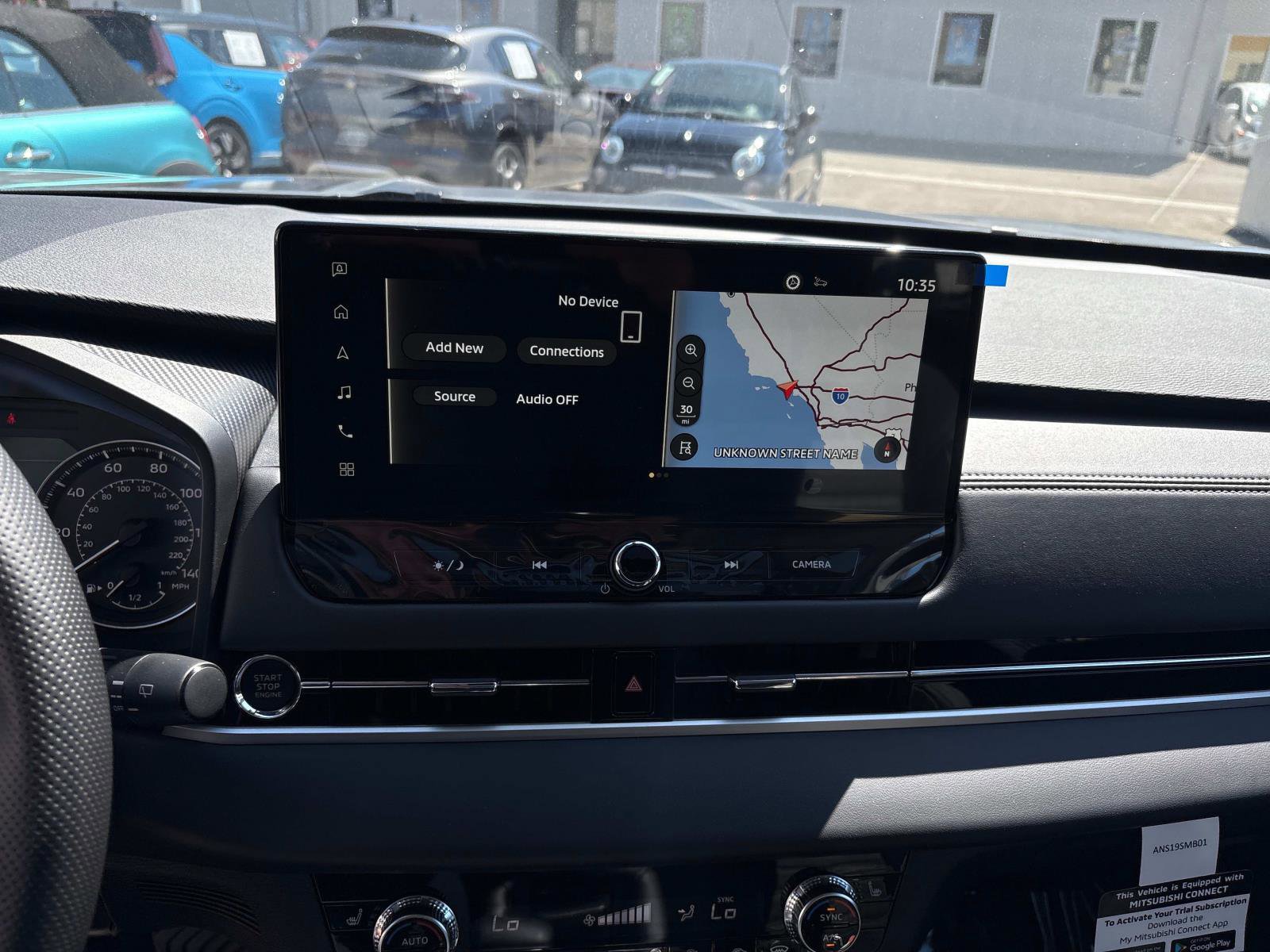 New 2025 Mitsubishi Outlander SE image 23