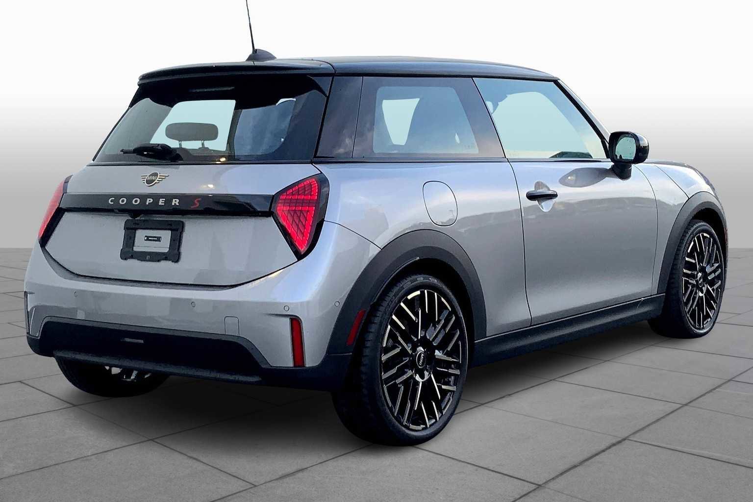 Used 2025 MINI Cooper S image 12
