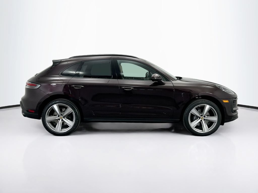 Used 2026 Porsche Macan AWD/4WD image 8