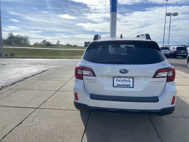 Used 2017 Subaru Outback 2.5i Limited w/ Popular Package #5 AWD/4WD image 8