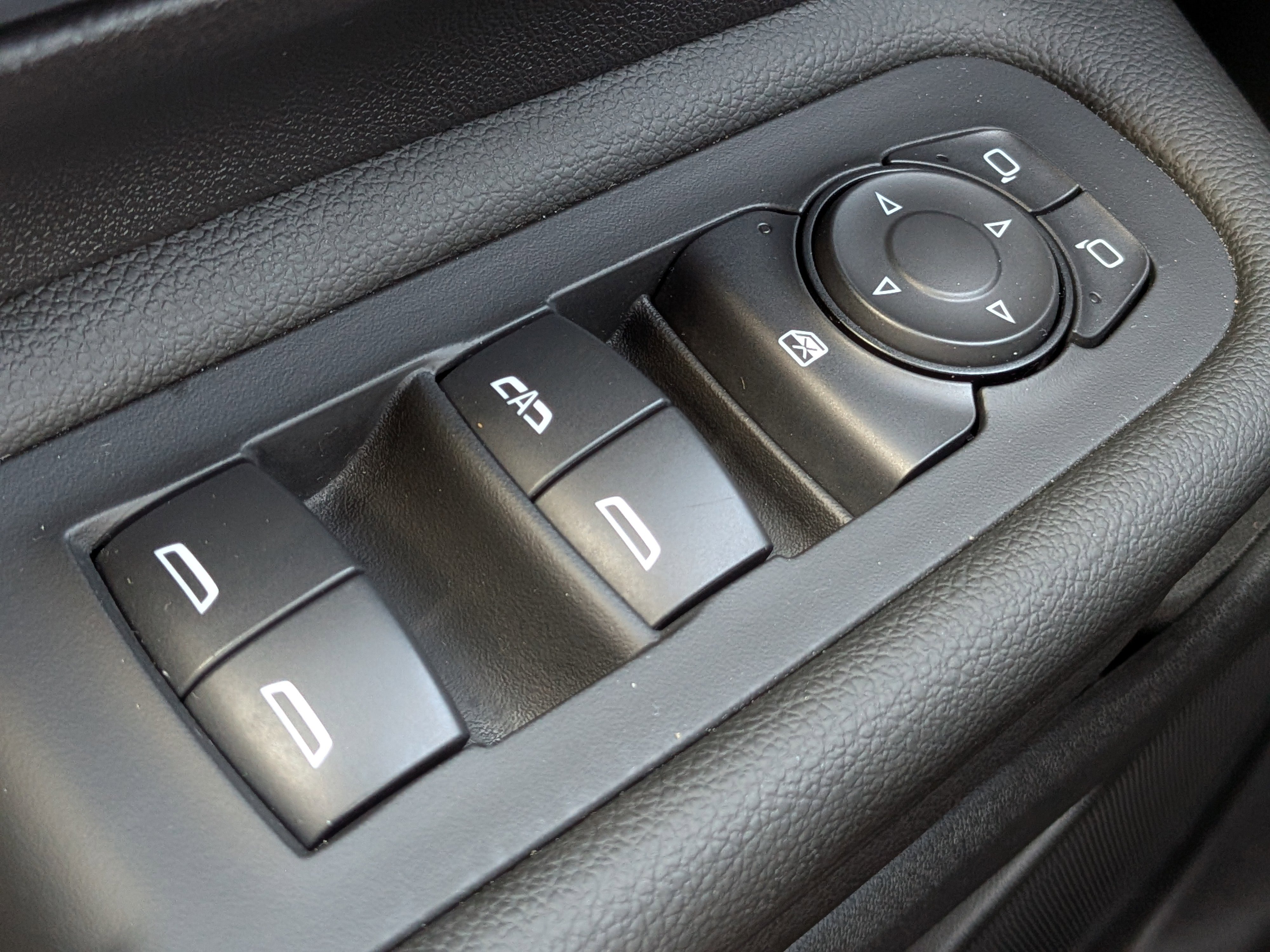 Certified 2024 GMC Terrain SLT image 24