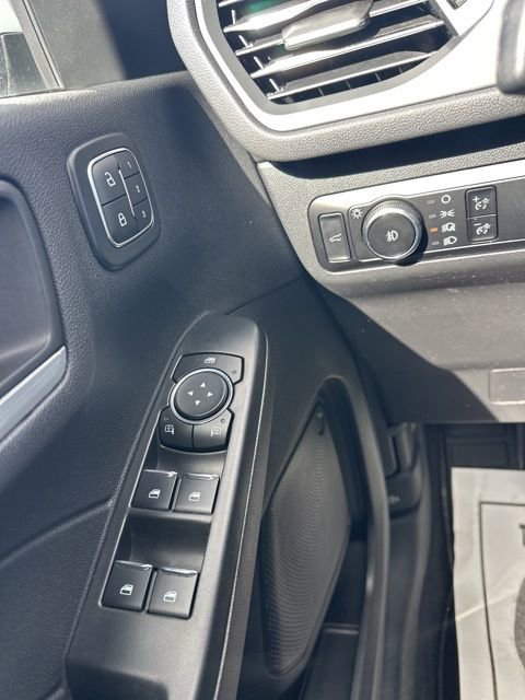 Used 2025 Ford Escape Platinum AWD/4WD image 21