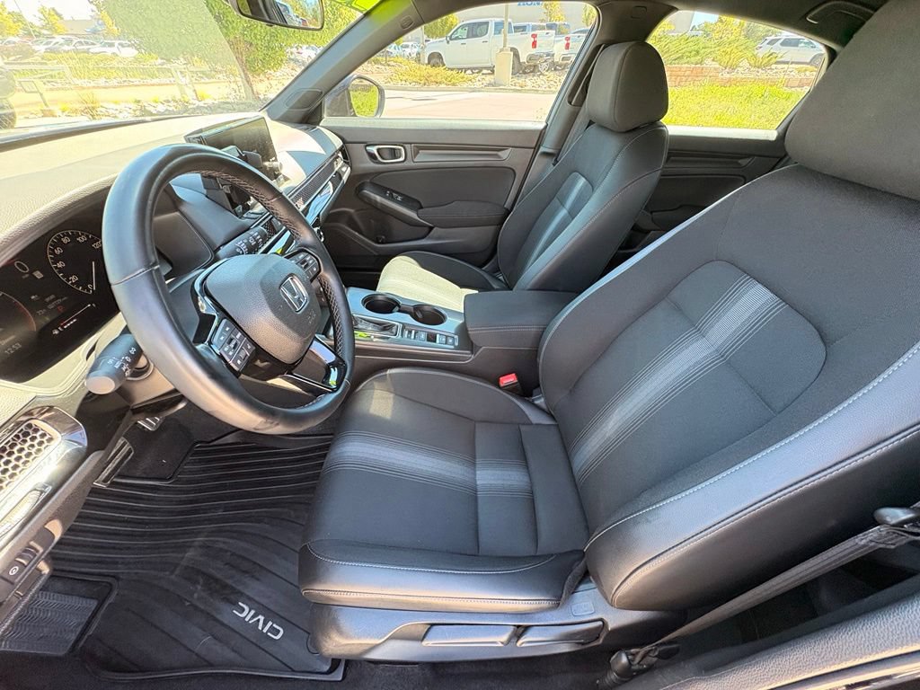 Used 2025 Honda Civic Sport image 11