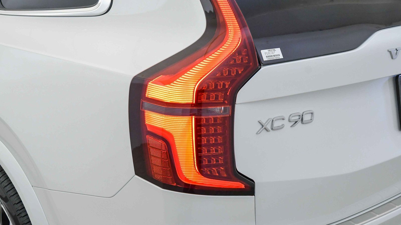 Certified 2025 Volvo XC90 B6 Plus w/ Protection Package Premier image 12