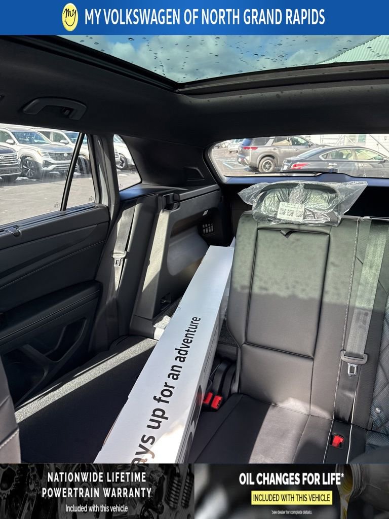 New 2026 Volkswagen Atlas Cross Sport SEL Premium R-Line image 25