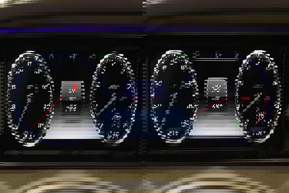 Used 2015 Mercedes-Benz S 550 4MATIC Sedan image 26