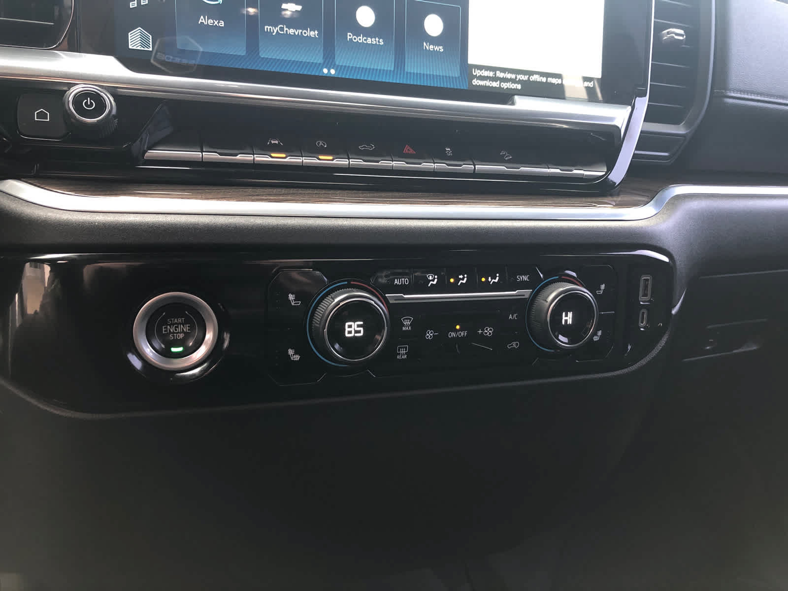 Used 2022 Chevrolet Silverado 1500 RST AWD/4WD image 13