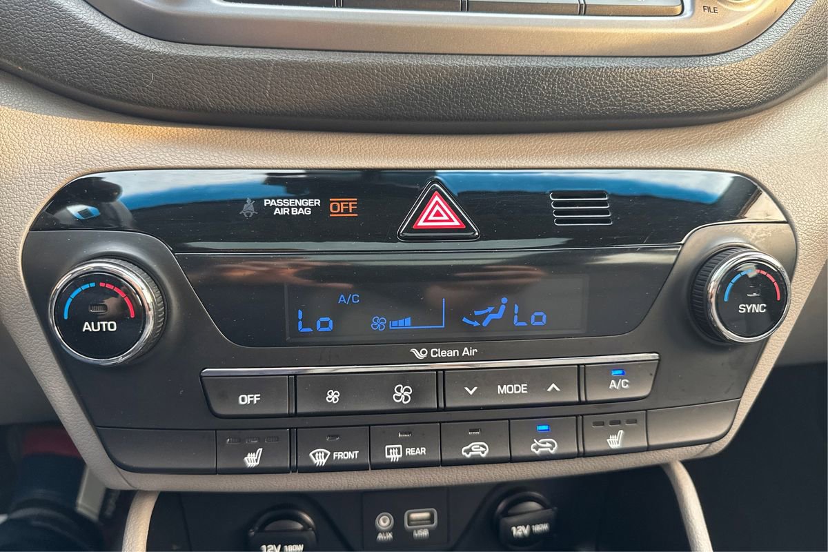 Used 2018 Hyundai Tucson Value w/ Cargo Package AWD/4WD image 27