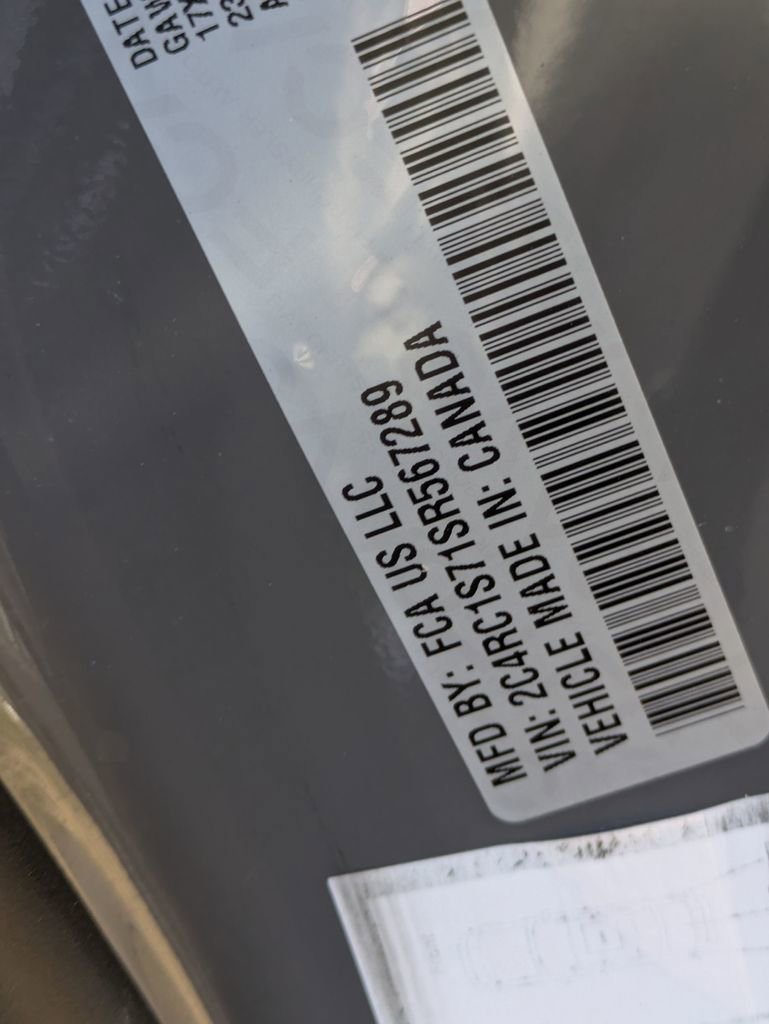 Used 2025 Chrysler Pacifica Select image 32