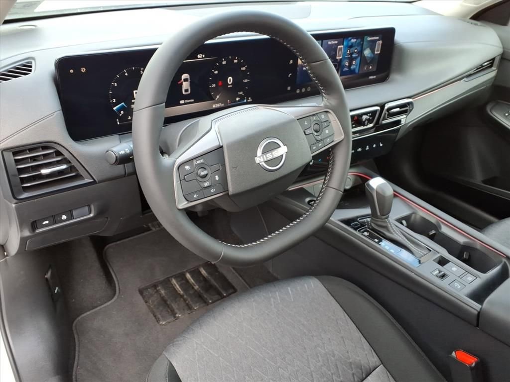 Used 2026 Nissan Sentra SV w/ SV Convenience Package FWD image 11