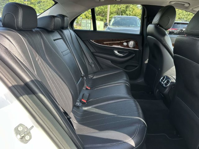 Used 2018 Mercedes-Benz E 300 4MATIC image 13