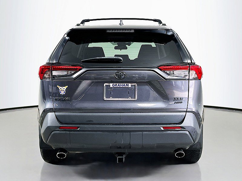 Used 2020 Toyota RAV4 XLE w/ Convenience Package image 6