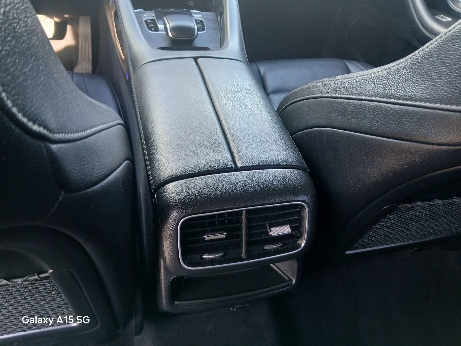 Used 2020 Mercedes-Benz GLE 350 4MATIC w/ Premium Package image 27