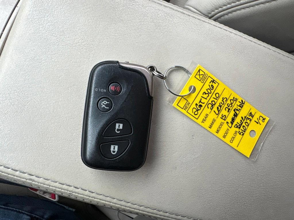 Used 2010 Lexus IS 250C RWD image 12