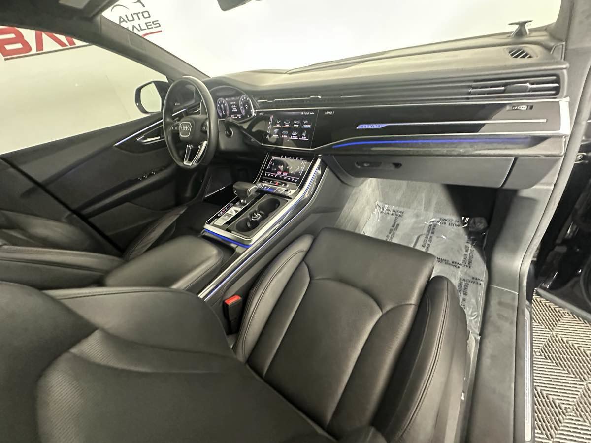 Used 2019 Audi Q8 Prestige AWD/4WD image 25