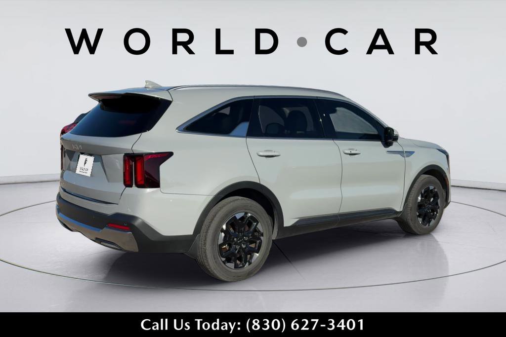 Certified 2025 Kia Sorento S image 8