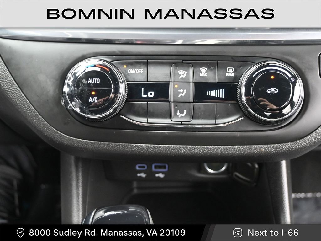 Used 2024 Buick Envista Preferred w/ Advanced Safety Package image 17