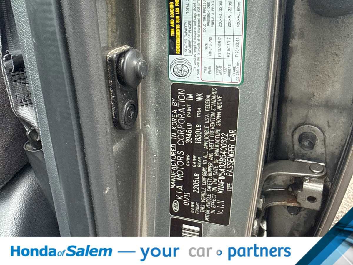 Used 2011 Kia Forte SX FWD image 21