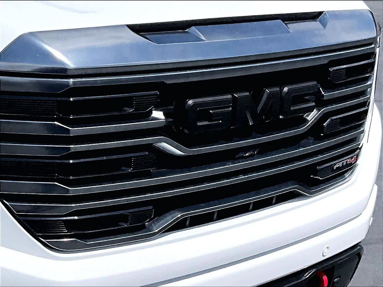 Used 2022 GMC Sierra 1500 AT4 w/ AT4 Premium Package AWD/4WD image 32